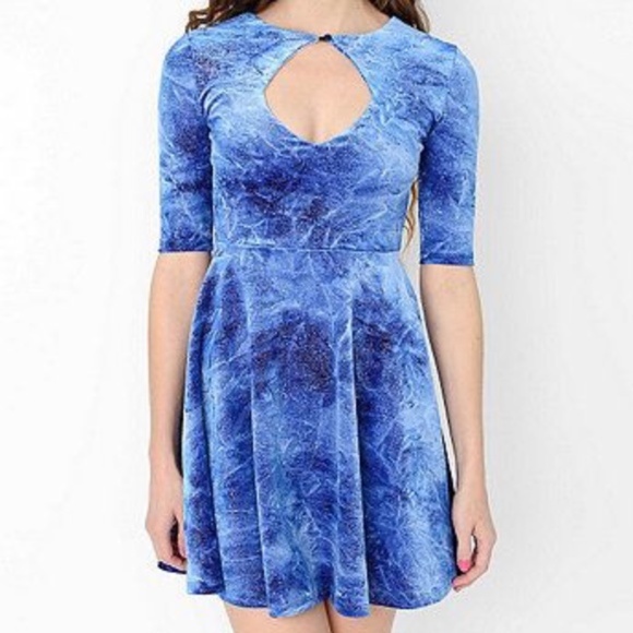 American Apparel • Shiny Velvet Keyhole Dress - Picture 3 of 12